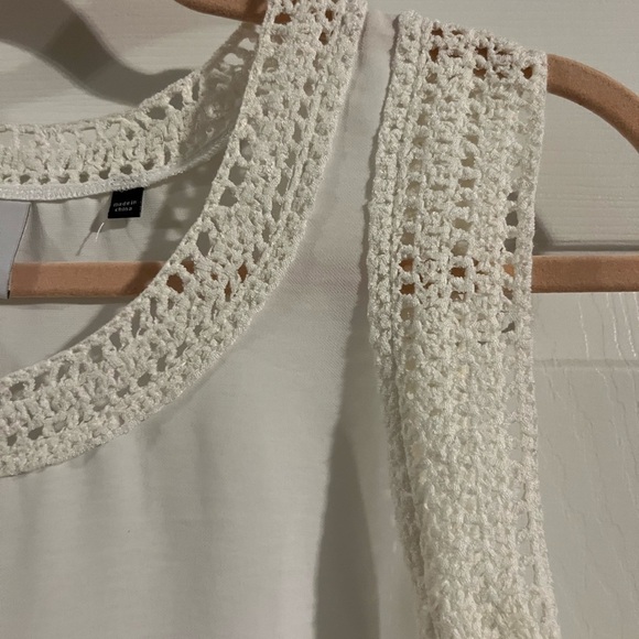 CAbi #5042 S Marisa Top Ivory Crocheted Lace Tank Comfy Soft material NWOT - Picture 2 of 6